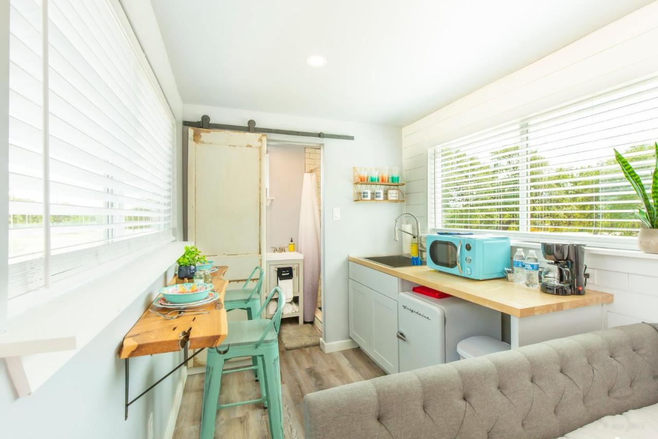 The Container Retreat @ 290 Wine Trail #1 Escape To Hye, Tx Vila Exterior foto